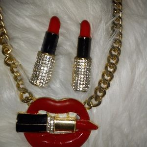 Lipstick necklace set